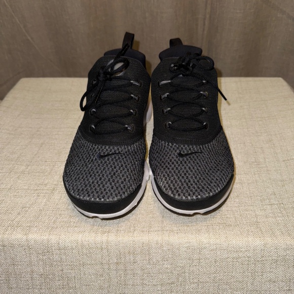 Nike | Youth Presto Fly | Size 7Y - Picture 3 of 7